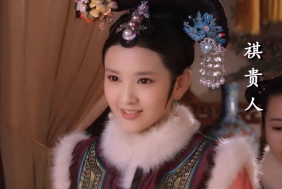 20岁清纯谭松韵,因吃播进组甄嬛大火,唐艺昕却成蠢系美人天花板
