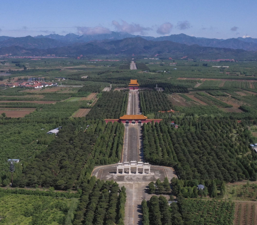 为何雍正不随康熙葬在清东陵另建清西陵?乾隆为何没葬在清西陵?