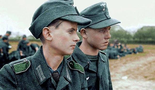 二战:照片看年龄,这些被俘虏的德军士兵,年龄有多大?