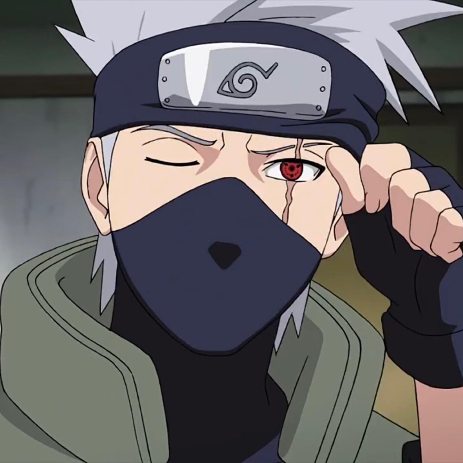 鸣人的老师:卡卡西与自来也哪位实力更强?不同时期战力表现不一