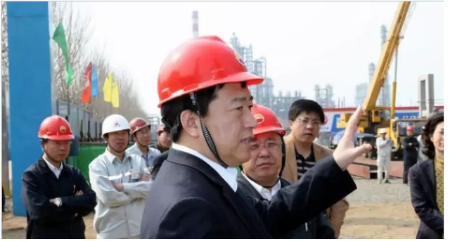 前辽宁副省长刘强被查,曾花1.2亿建50层楼高的大铁圈!