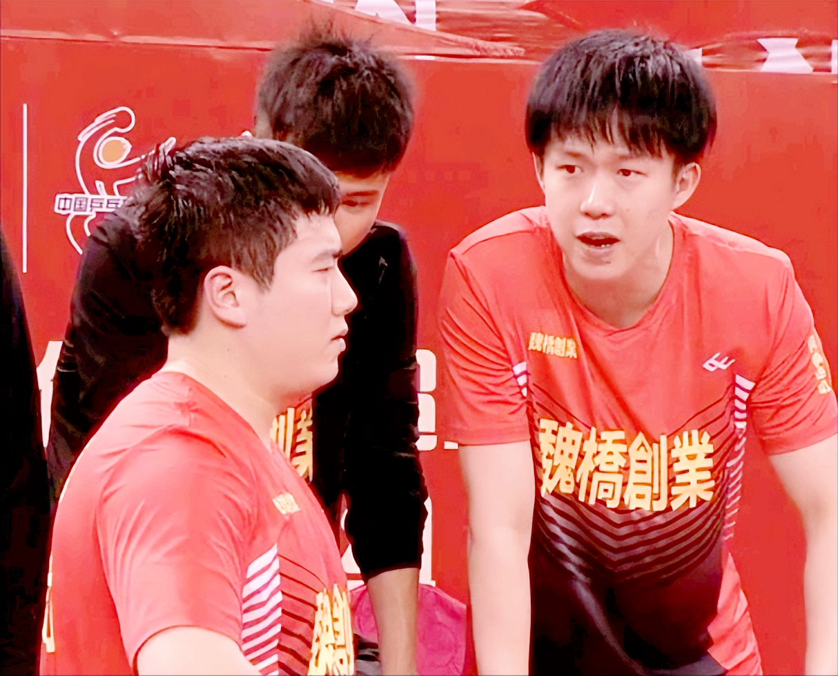 惊天大逆转!梁靖崑0-2落后连扳3局险胜,王楚钦苦战5局艰难过关