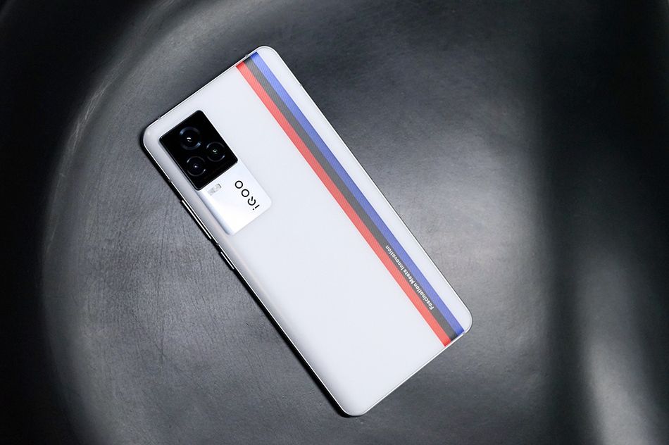 iqoo7赛道版和iqoo7传奇版什么区别-参数配置有区别吗