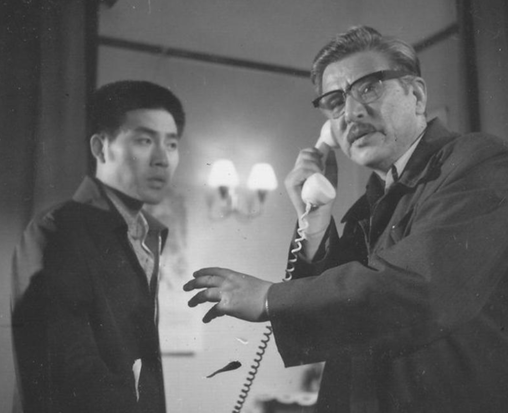 李默然妻子龙潮:嫁给英雄"邓世昌",生3个儿女,与丈夫爱一生