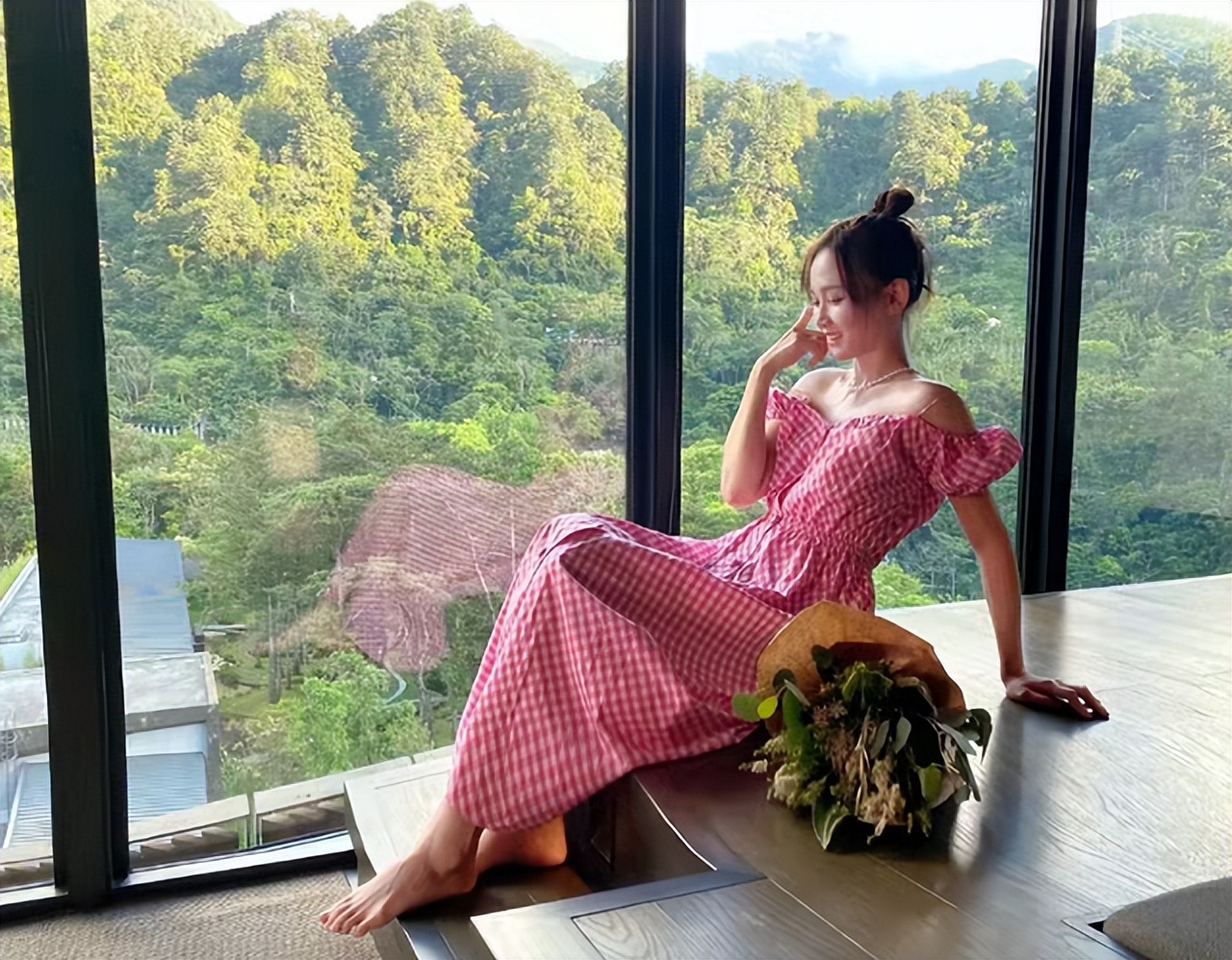 陈乔恩的豪宅火了,全屋精致奢华,一尘不染,幸福的模样藏不住!