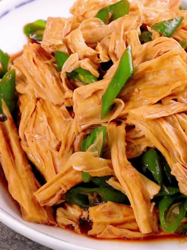 辣椒炒腐竹