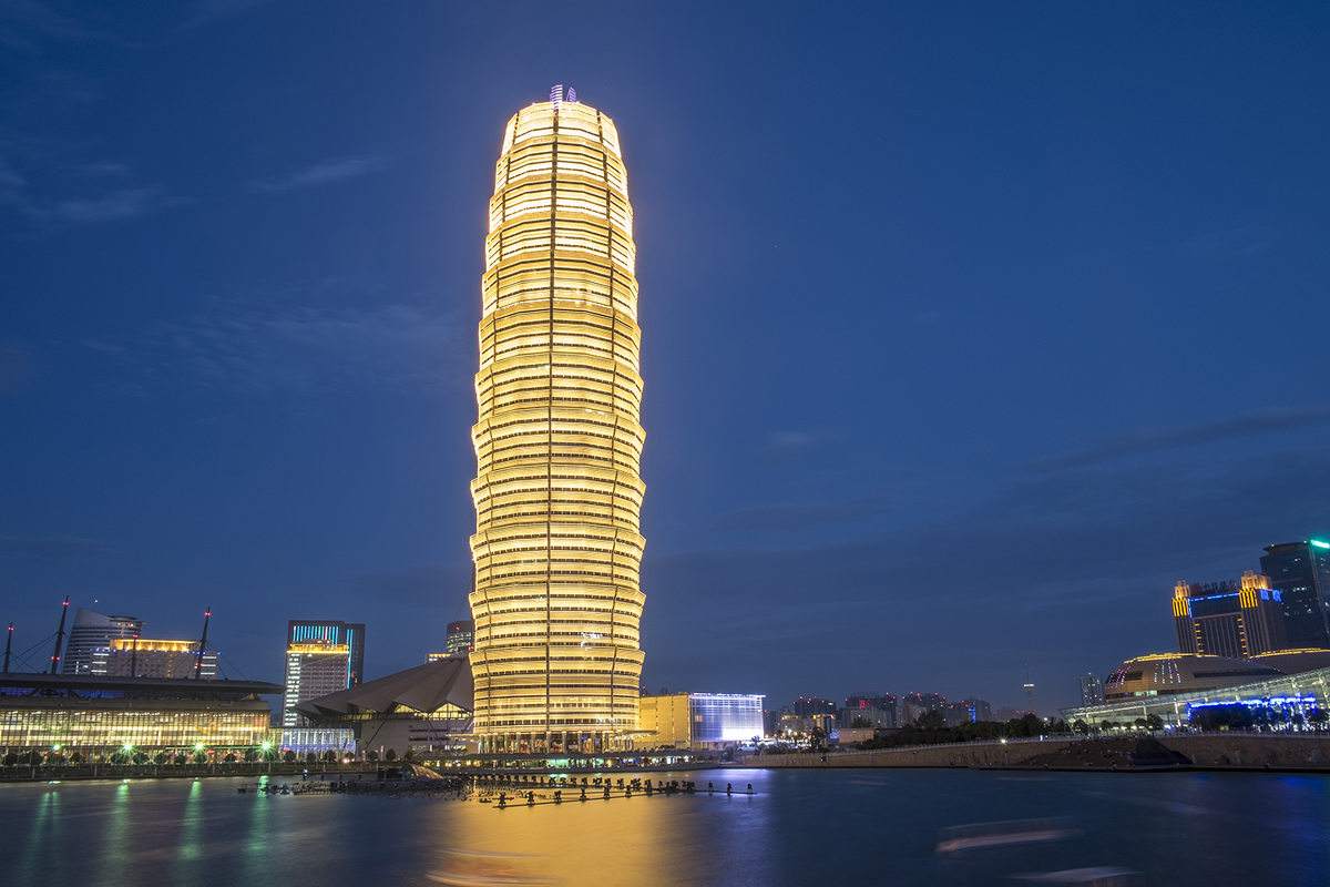 郑州市地标性建筑物,千玺广场玉米楼!