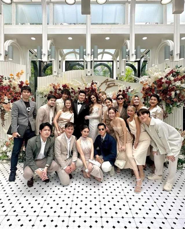 近期泰星ins更新:ann chompoo push toey等