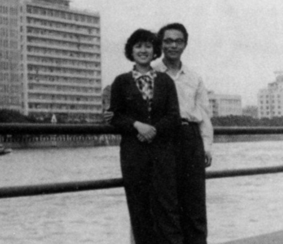 宋春丽的丈夫孙维熙:和妻子恩爱44年,在当爷爷的年纪做了爸爸