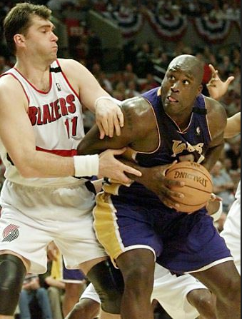 众所周知防奥尼尔是世纪难题,那nba谁防他效果最好呢?