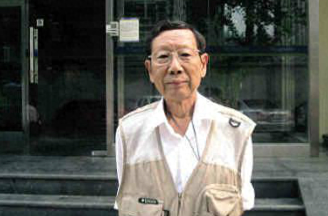 周总理一路见证了周秉德,周秉钧,周秉华这些孩子们的成长.