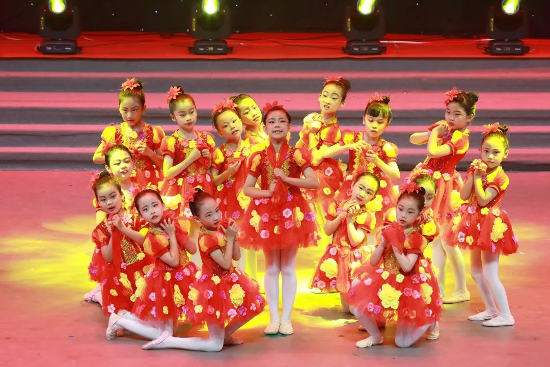 阳光下成长——丰台区少年宫歌舞部舞蹈,戏曲专场