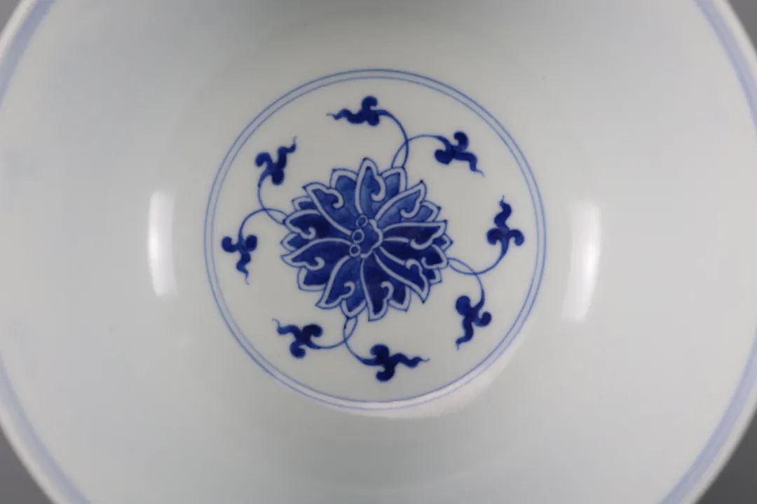 清光绪青花缠枝西番莲纹大碗|青翠秀雅,天津文物商店旧藏