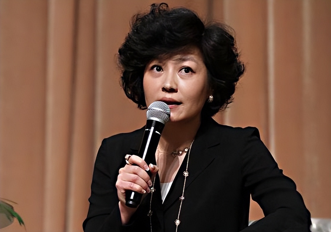 哈文顶着巨大的舆论压力,为120延误救治事件发声,仅用了一个字