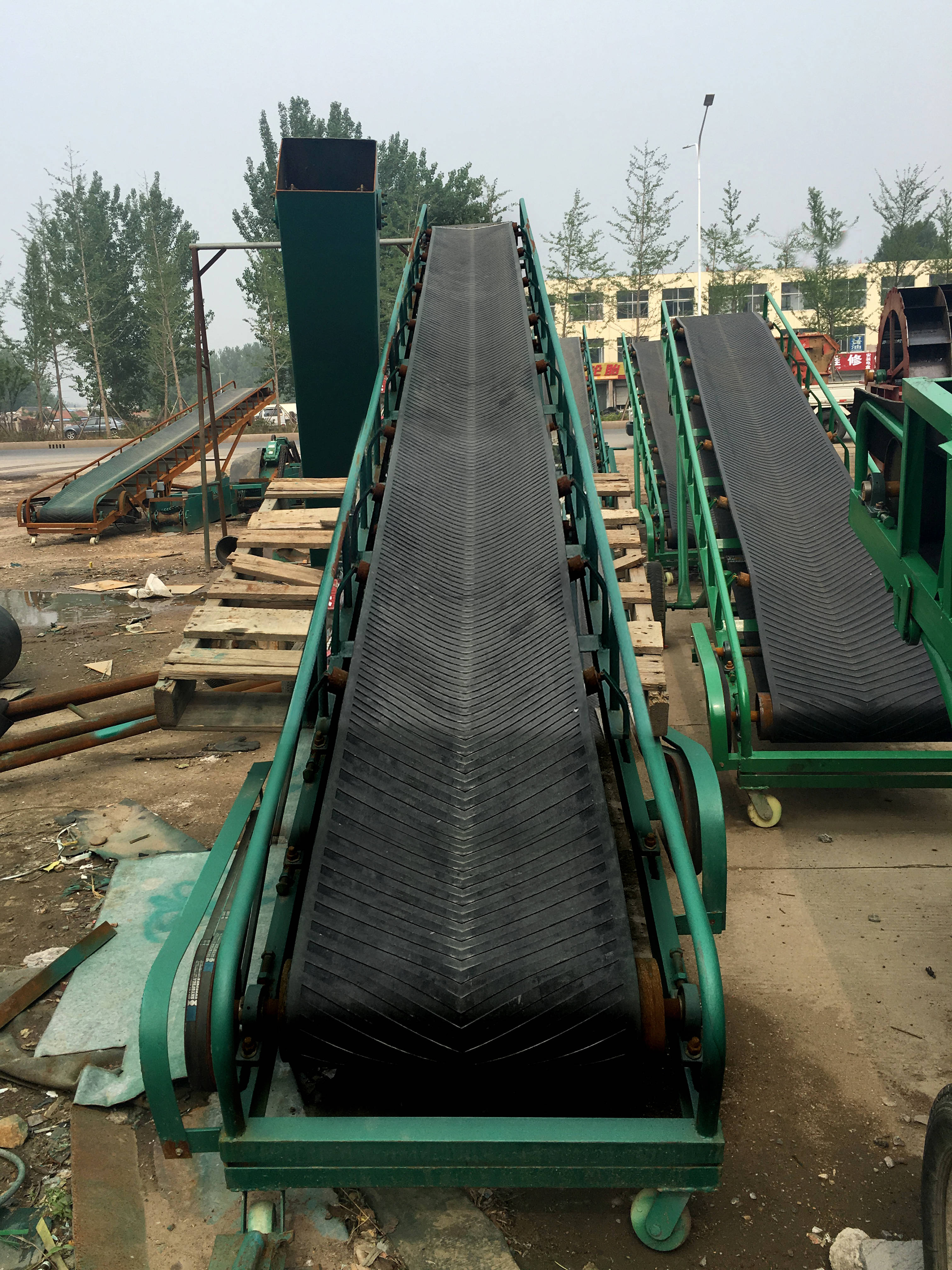 仁义机械分享输送机的技术特性