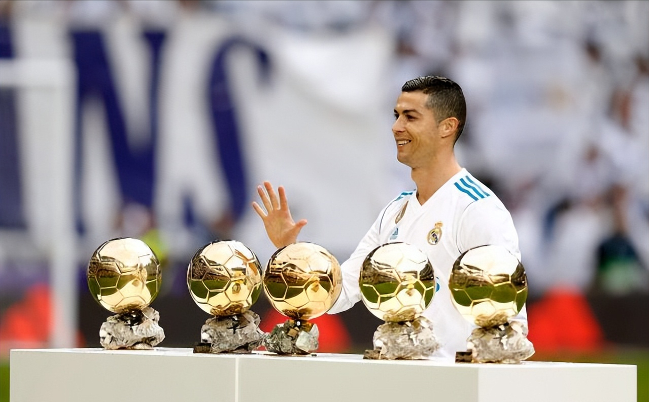 想证明c罗高于梅西?难度≈证明乌戈·桑切斯地位比马拉多纳高!