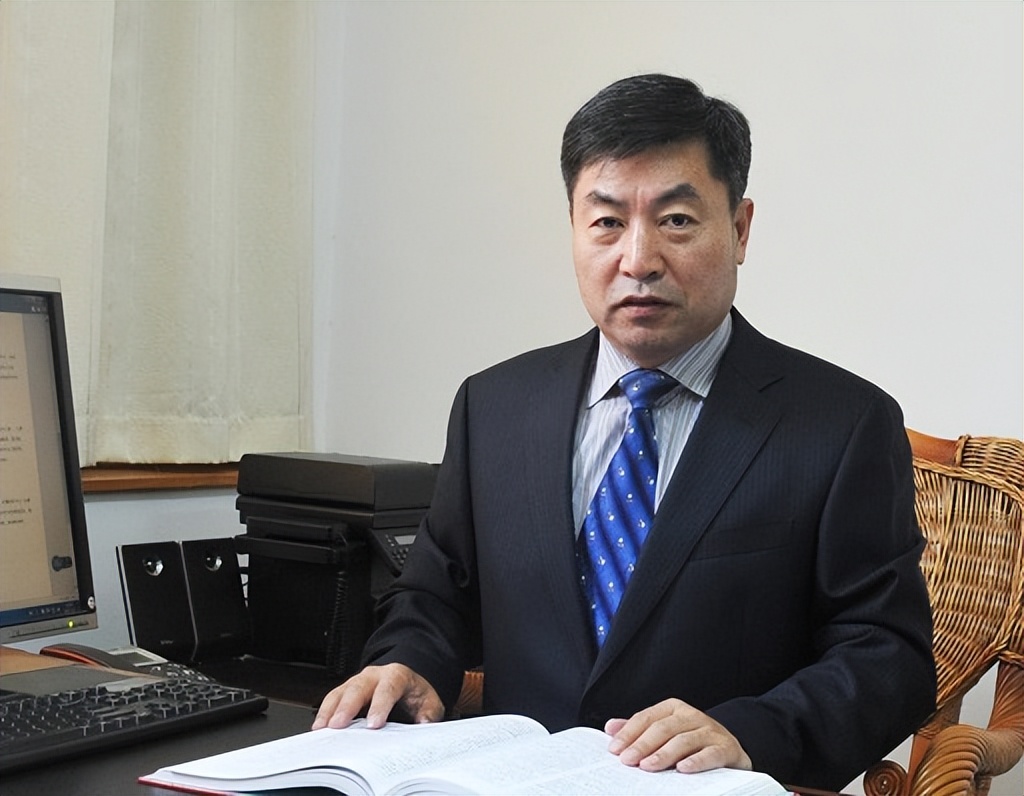 许昌学院及现任校领导简介