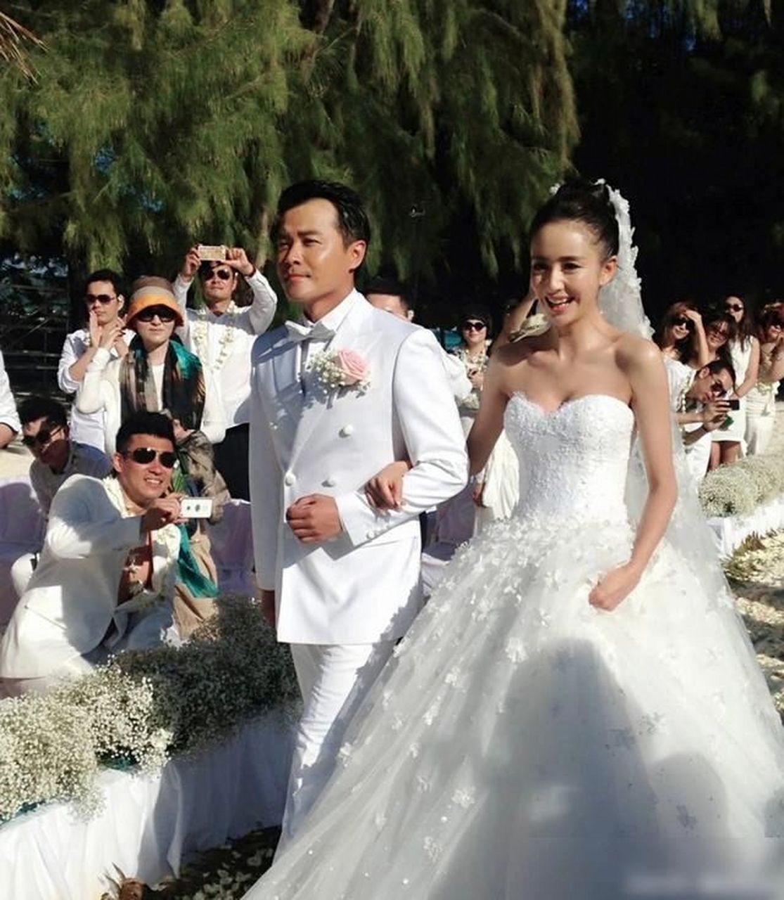 连续12年庆生75他们为啥还是离婚了  今天是佟丽娅的生日,陈思诚一