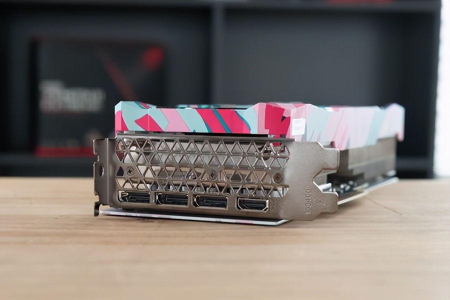 索泰rtx 3070 ti x-gaming oc显卡评测:潮流撞色的盐系显卡