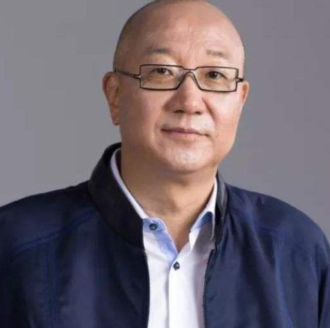 "前妻害我入狱,去世后却想让我主持追悼会",冯仑的建议绝了