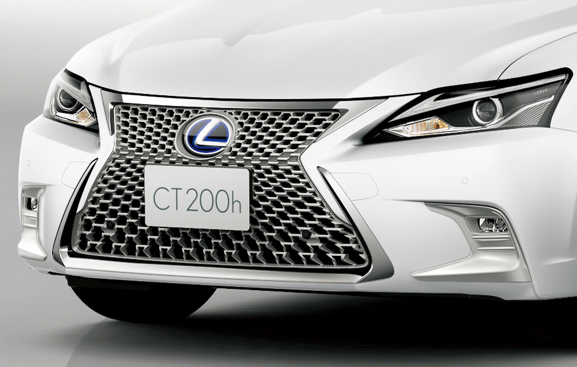 专属组件/钛银车顶 雷克萨斯ct 200h特别版官图