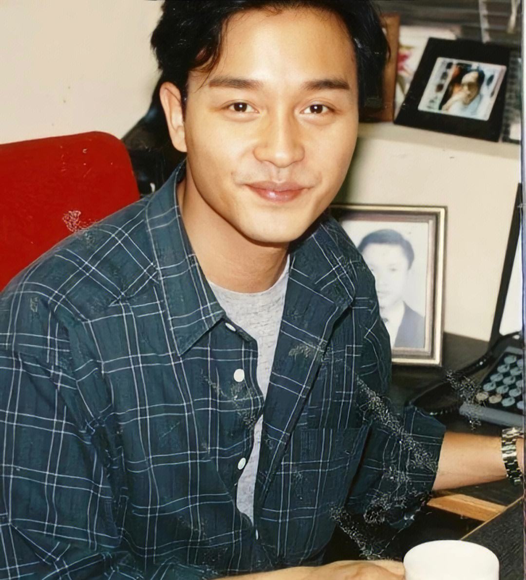 2003年,白龙王来香港,张国荣求见,白龙王:不必了,我帮不了他