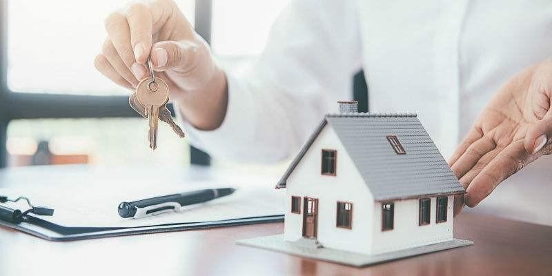 纪实:"巨贪"张双娥:小官巨贪,在京沪有36套房产,终自食其果