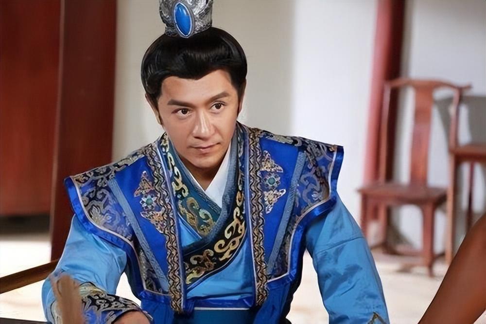 宁愿做"蜡像人"也不接受自然衰老,这9位男神已经"面目全非"