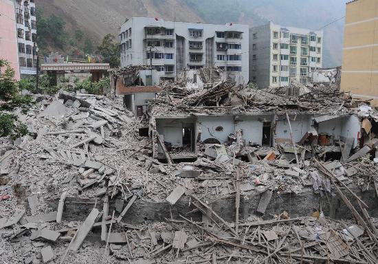 地震后一片废墟