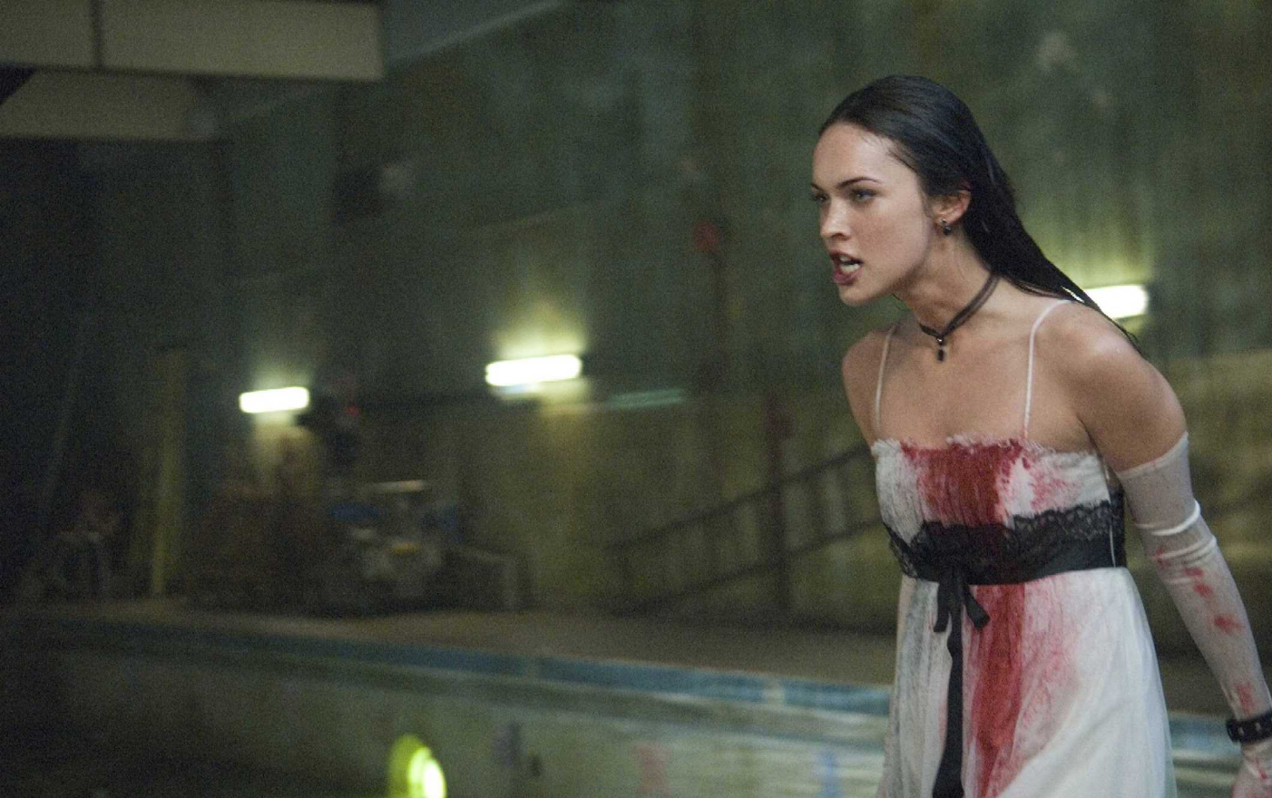 除了《斯巴达克斯》,还有《变形金刚》女主米凯拉的几部大尺度片