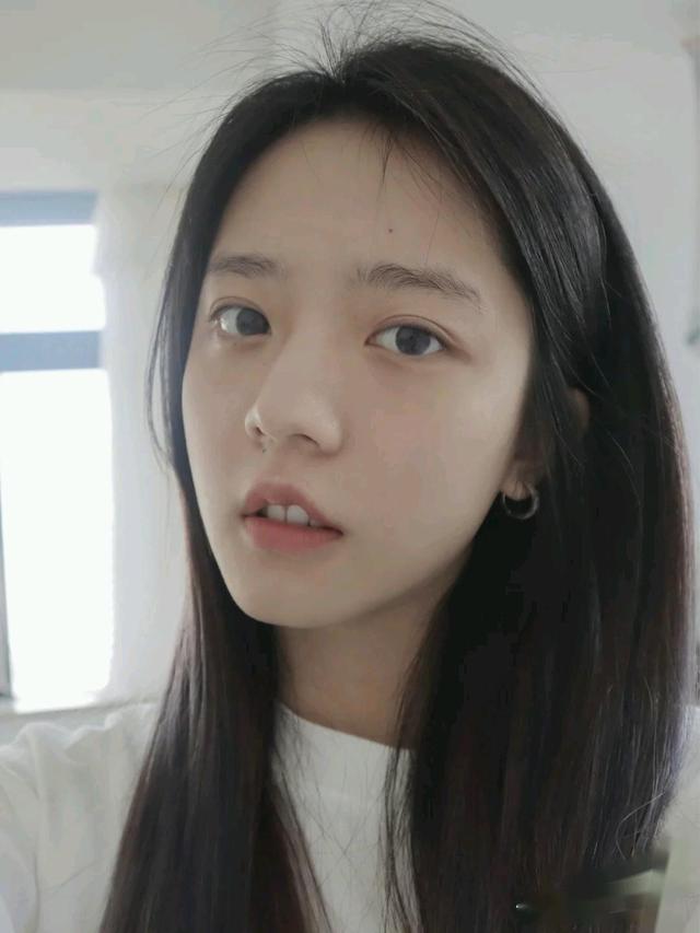 耐看型女生:有这"5大特征"的女生,颜值一般都不会低