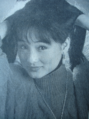 孔琳年轻时的照片图片