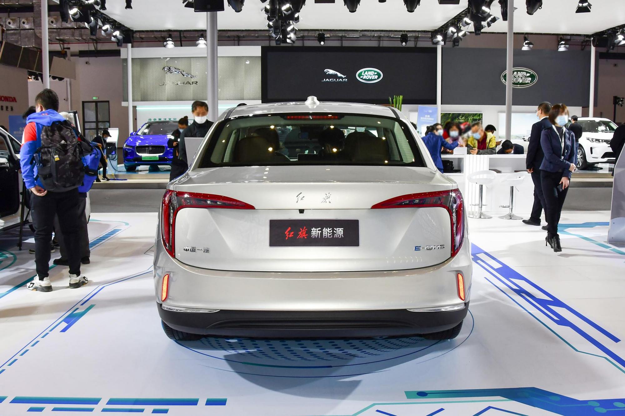 最帅的无格栅红旗轿车,详细图解红旗e-qm5