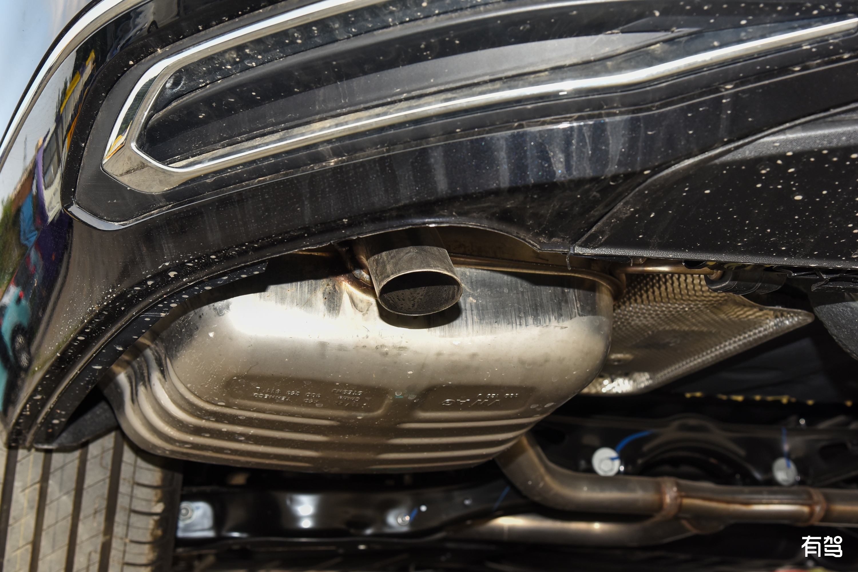 大众帕萨特,经典的商务中型车,搭载2.0t 7dsg,轴距2871mm