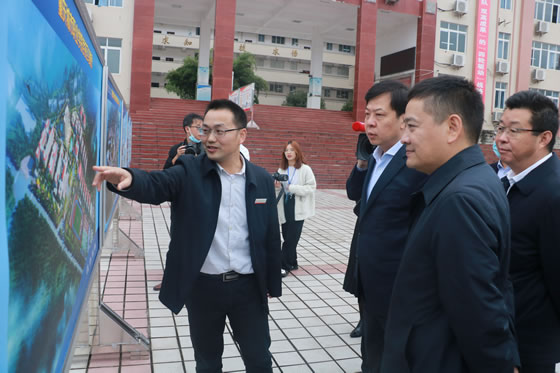 永川区政府区长常晓勇来重庆城市职业学院调研