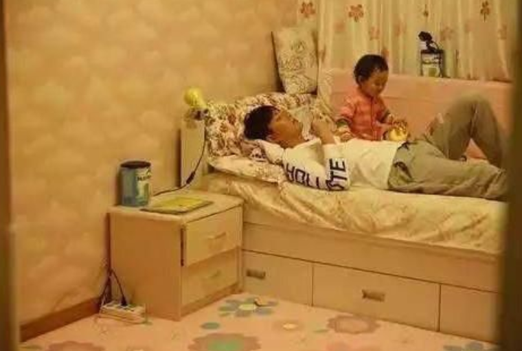 王诗龄的房间,多多的房间,甜馨的房间,三人差距简直天壤之别
