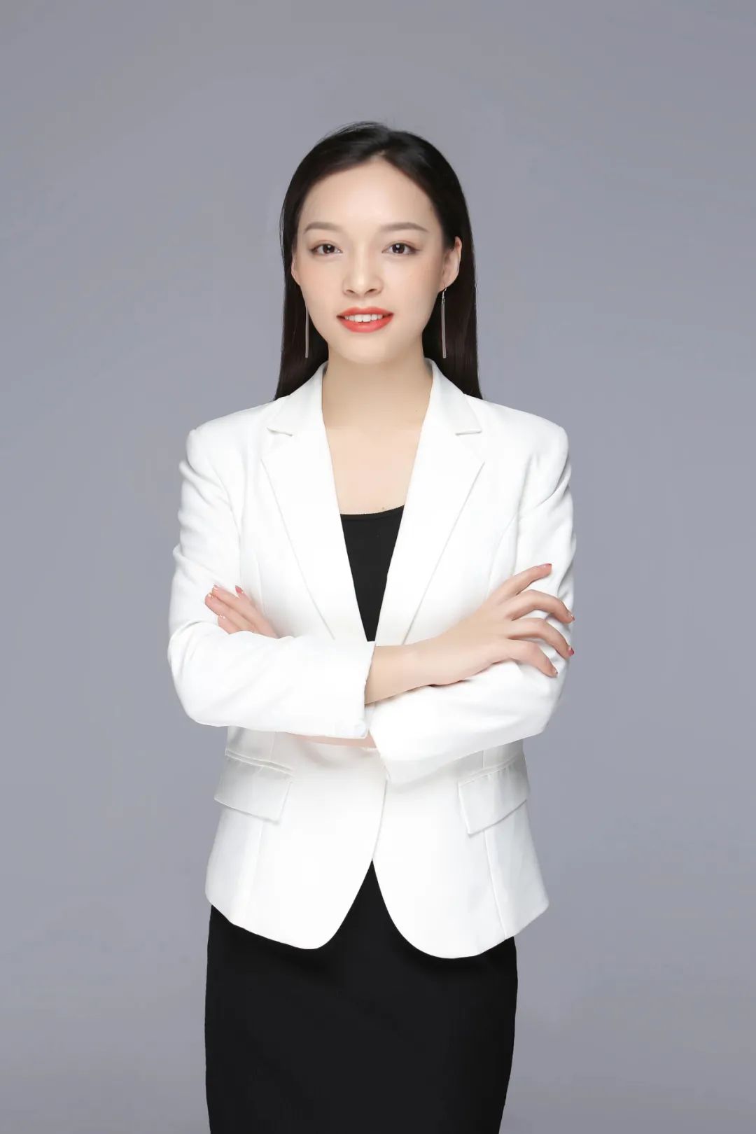 寄语:节日寄语,女律师职业和生活的风采,手执正义宝剑的铿锵与手握