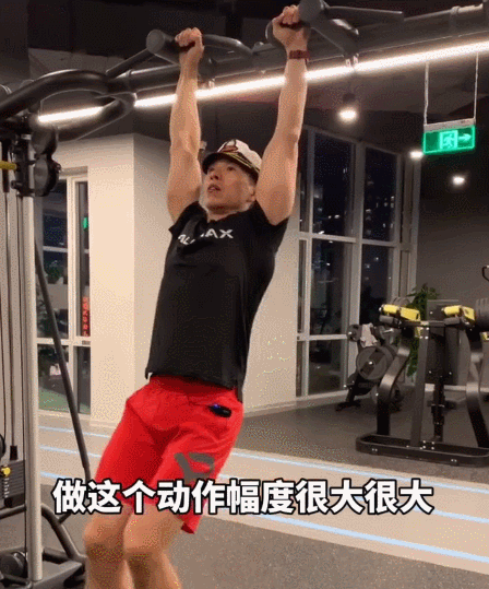 卷腹练得枯燥,不如来做悬垂举腿,2个训练技巧,让你练腹更有效