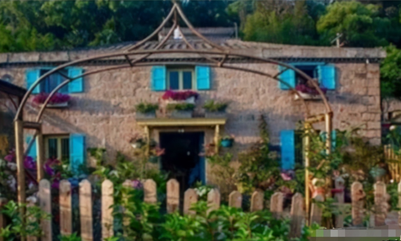 李子柒"豪宅"全景曝光,住千亩庄园犹如仙境,难怪外国人都羡慕