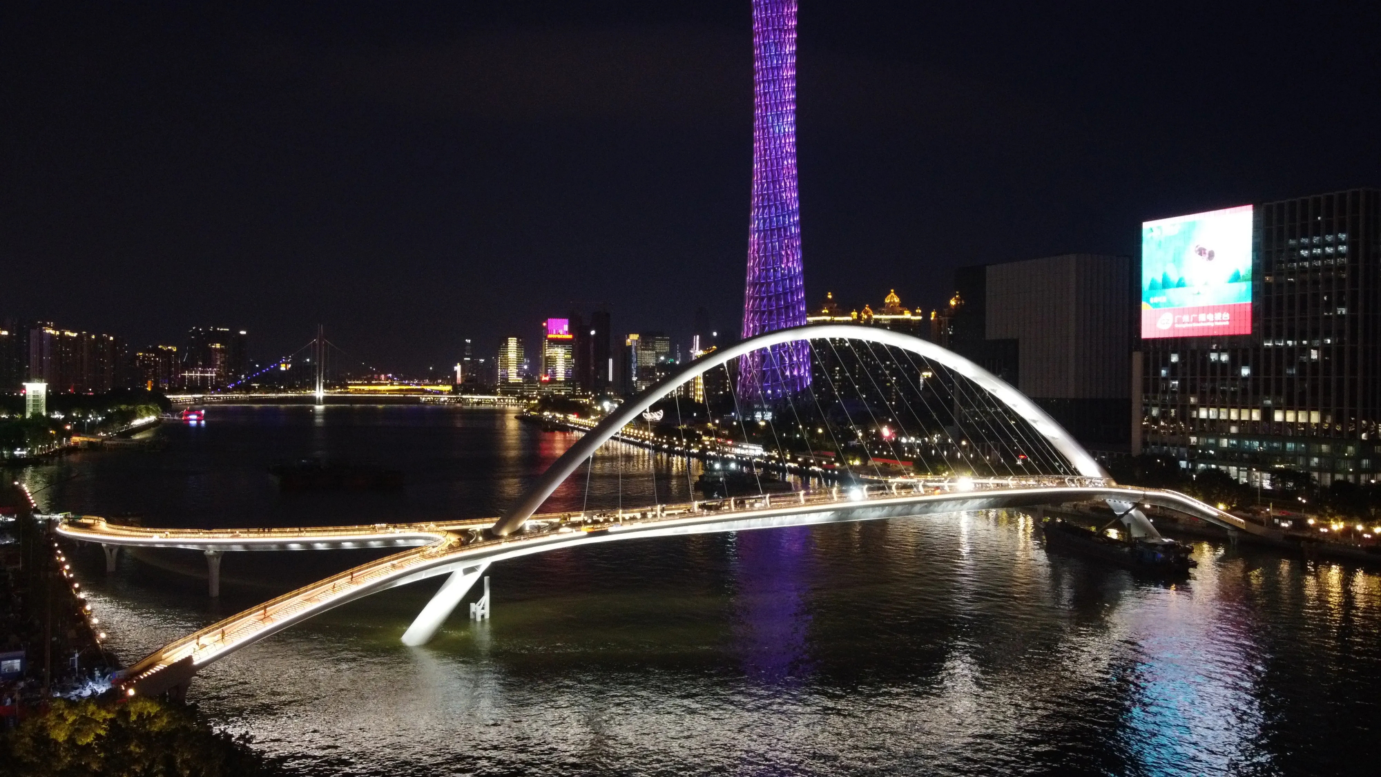 广州跨江人行桥即将开通,入选名字有点另类