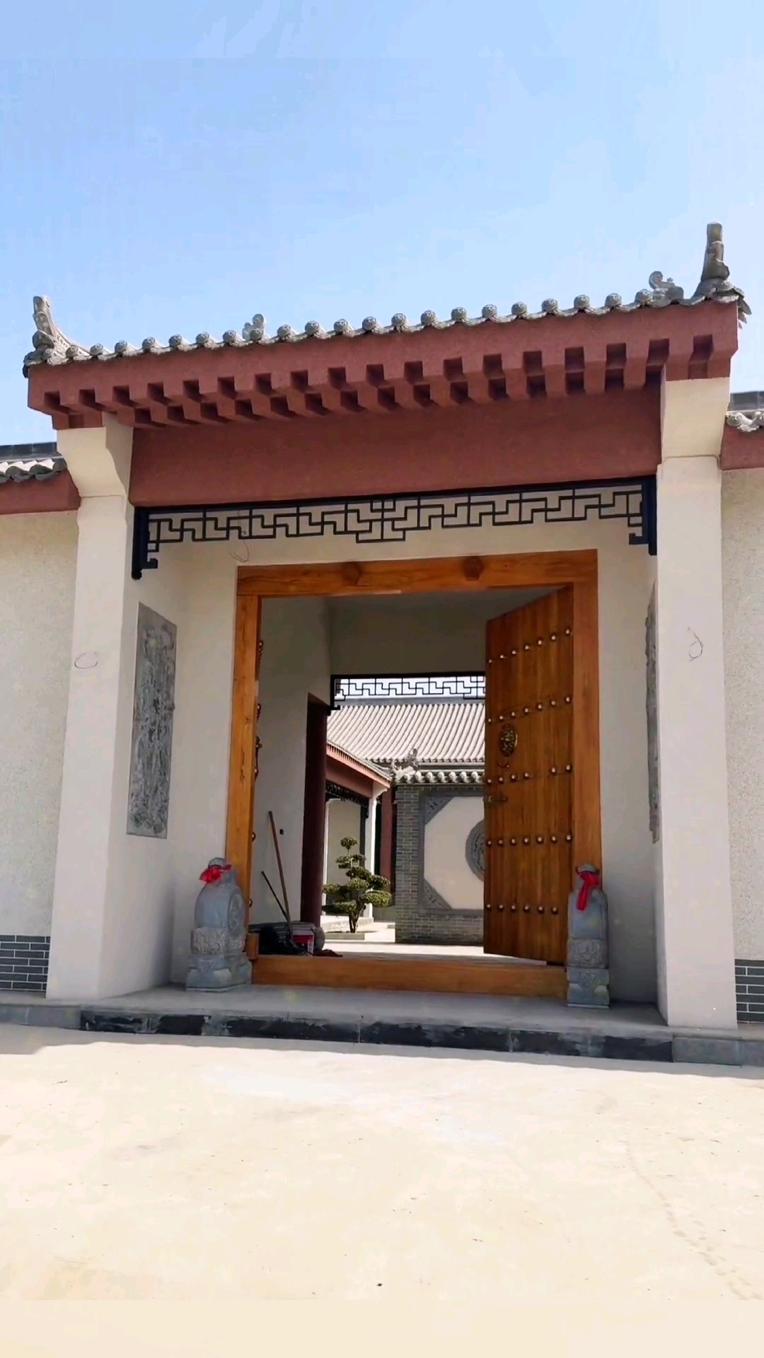 中式庭院大门,藏着多少人向往的古韵生活