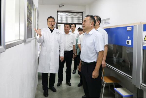 河南省科技厅党组书记,厅长张锐到周口师范学院调研指导