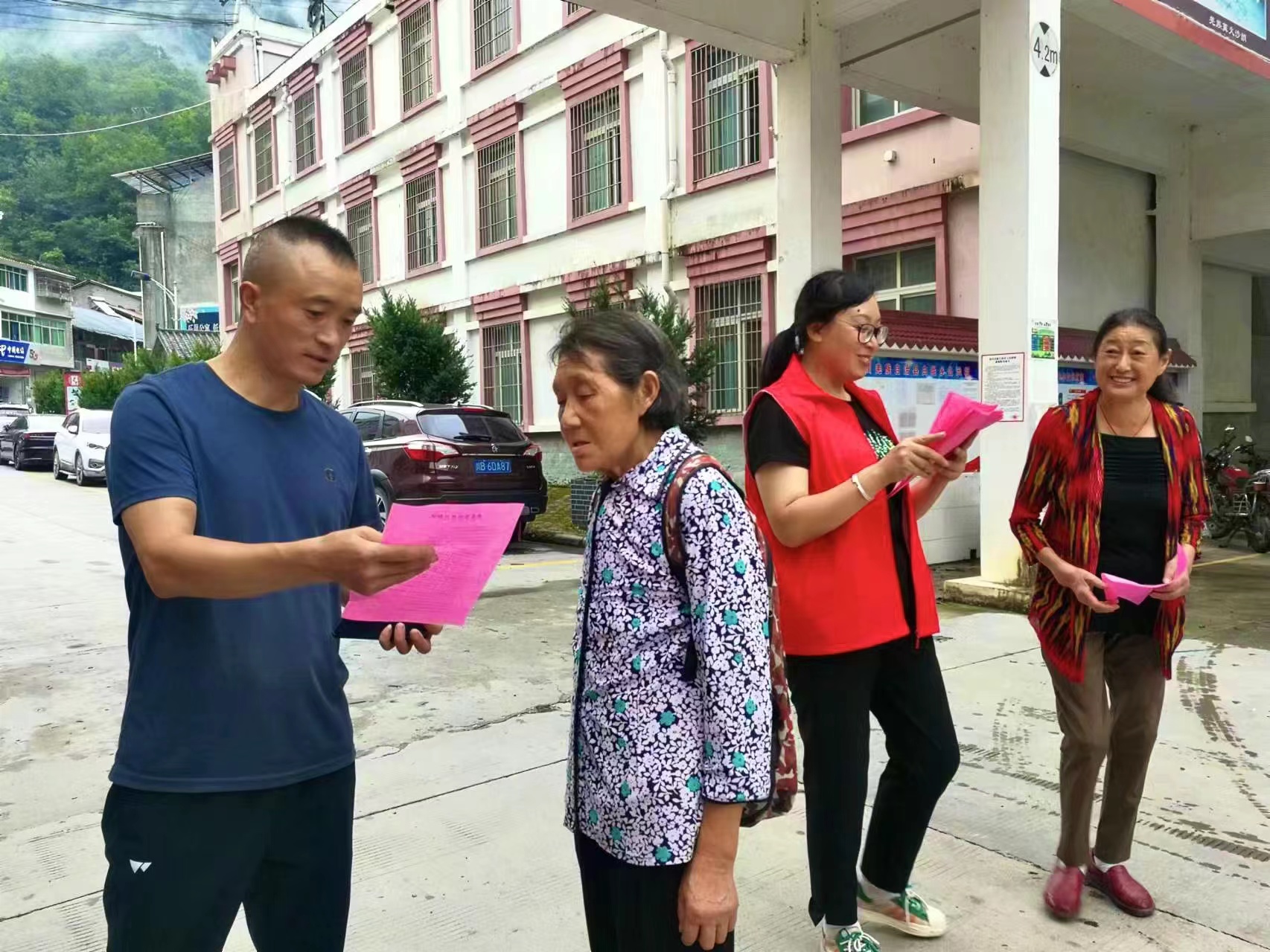 北川白坭乡开展"残疾预防日"宣传教育活动