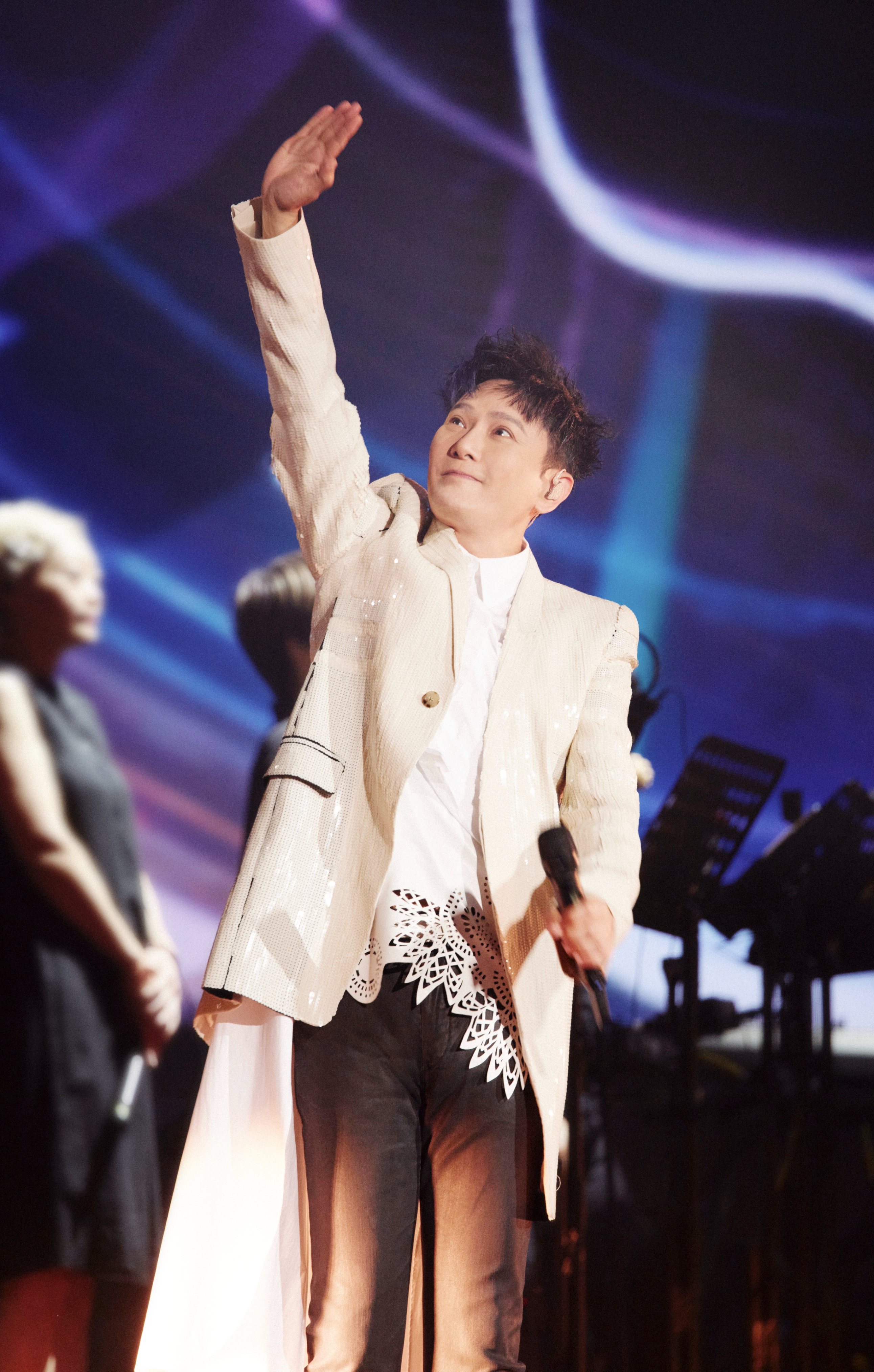 张信哲未来式2.0上海现场甜度超标,两场连开嗨翻当地歌迷