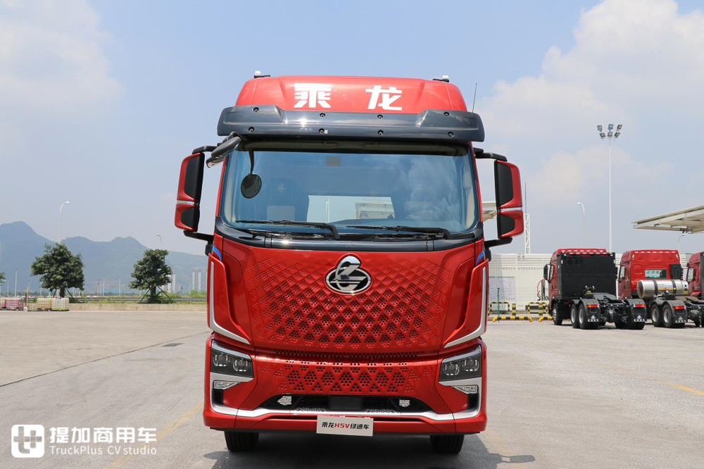 全新一代乘龙h5v,竟还有6.8米绿通载货车,实拍带您看看配置如何