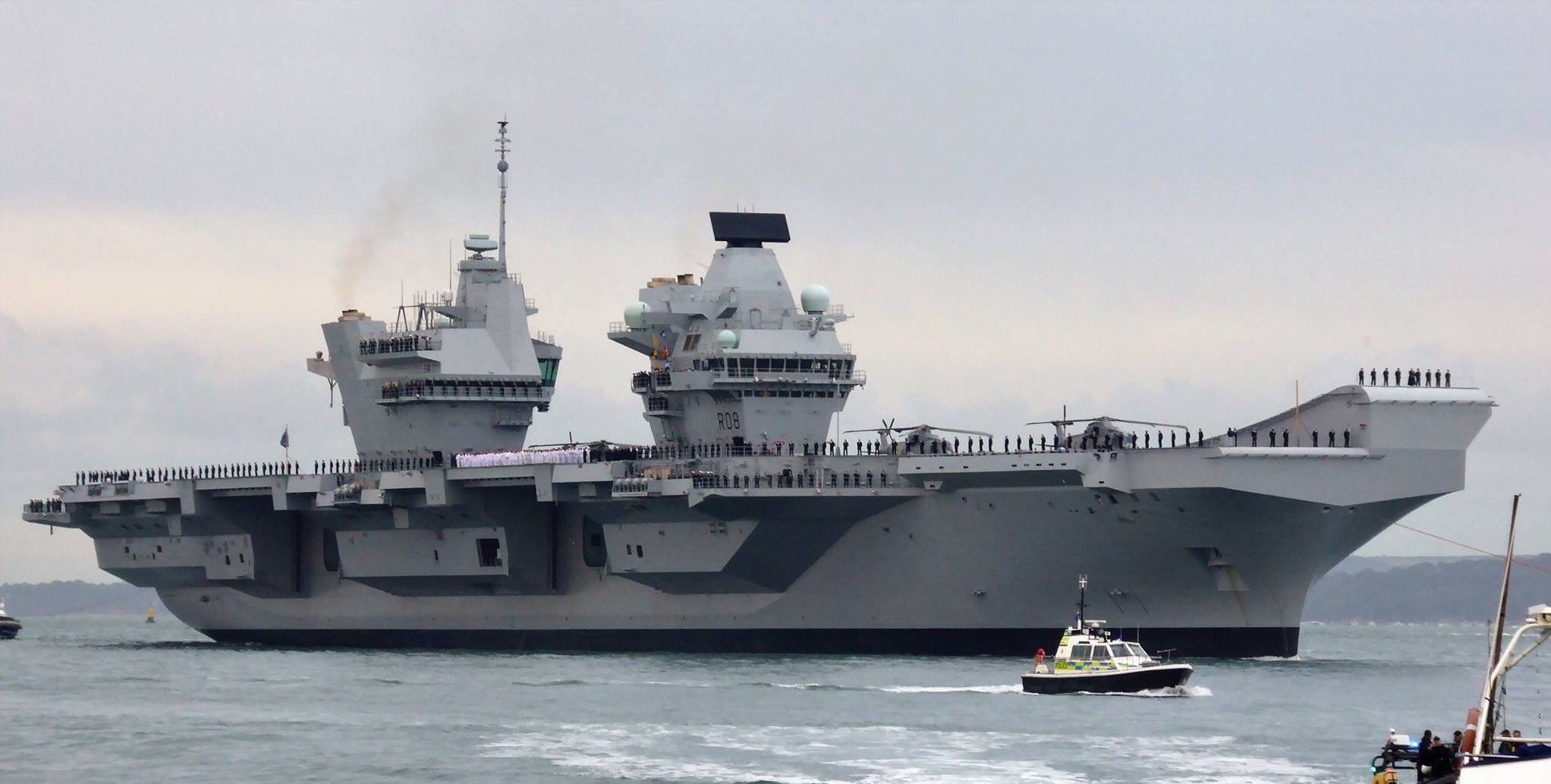 真说中了!军事大国造65000吨航母如今养不起,局座:租吗?