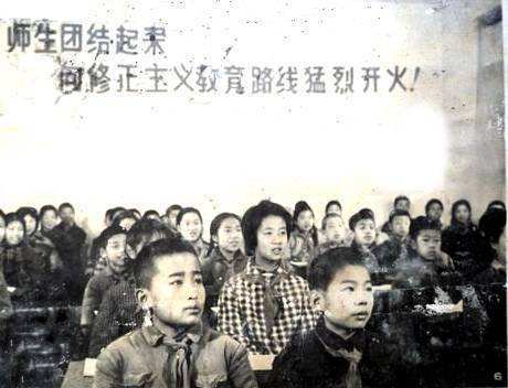 47年前,因写信举报老师成为潮流的黄帅,如今她过得怎么样了?