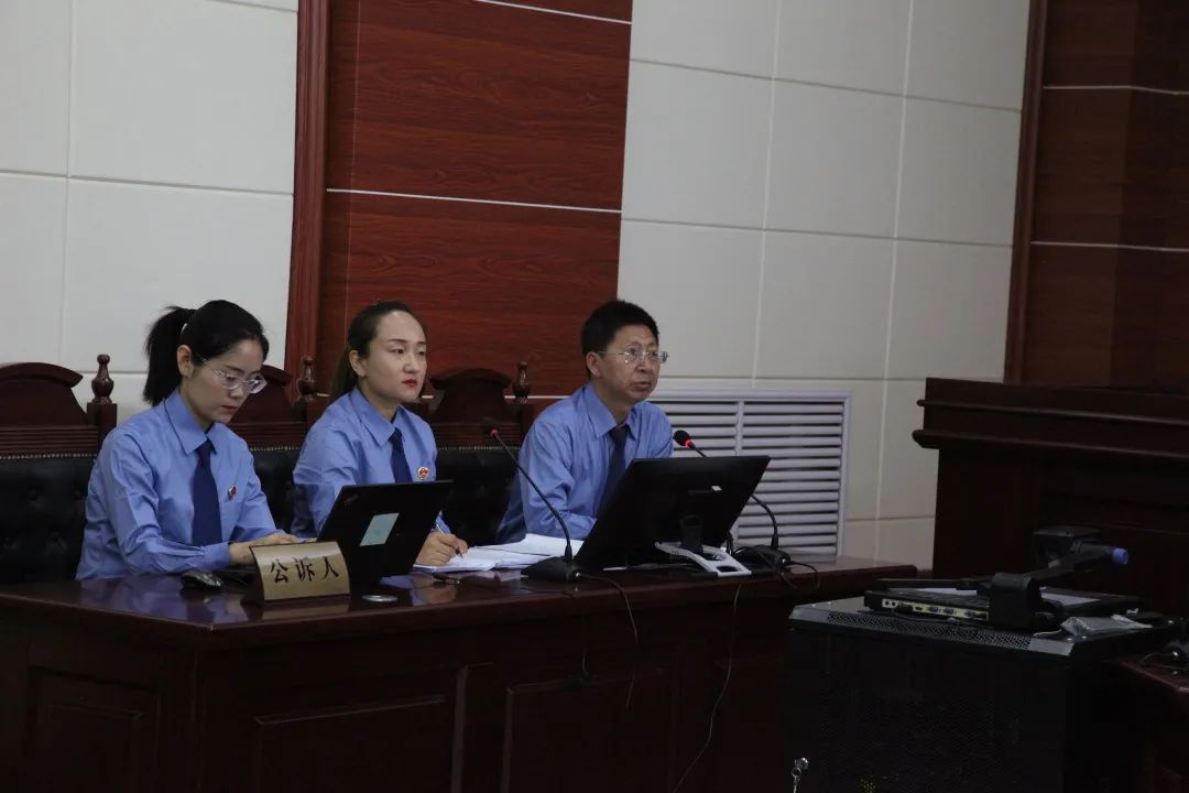 石嘴山市公安局太西分局原副局长徐光华涉嫌徇私枉法, 滥用职权一案