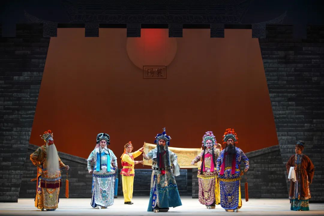 北京京剧院新编京剧历史剧《夫人城》首演圆满成功