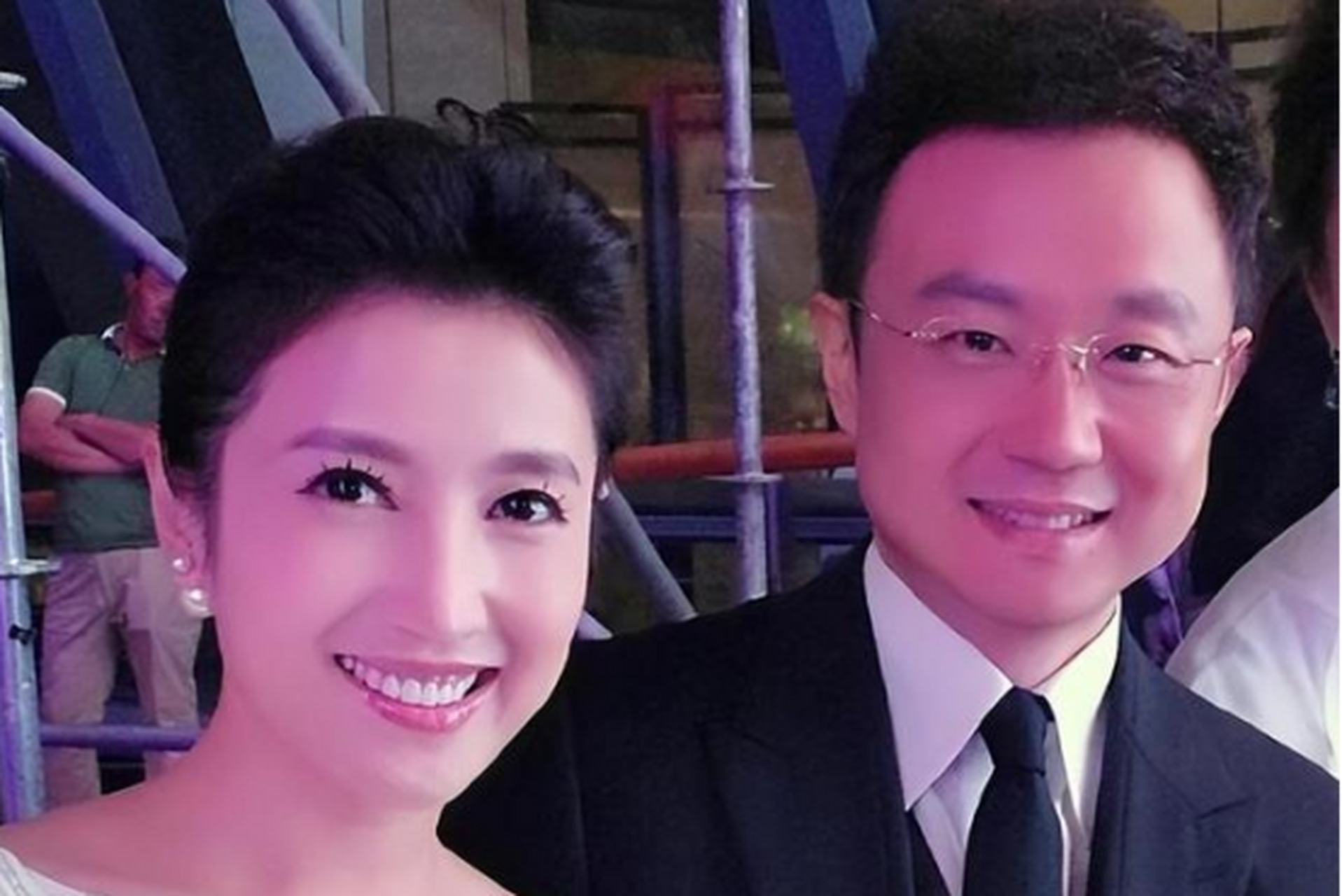 2017年,刚强向春妮求婚,春妮说:"我不会给你生孩子,做丁克.